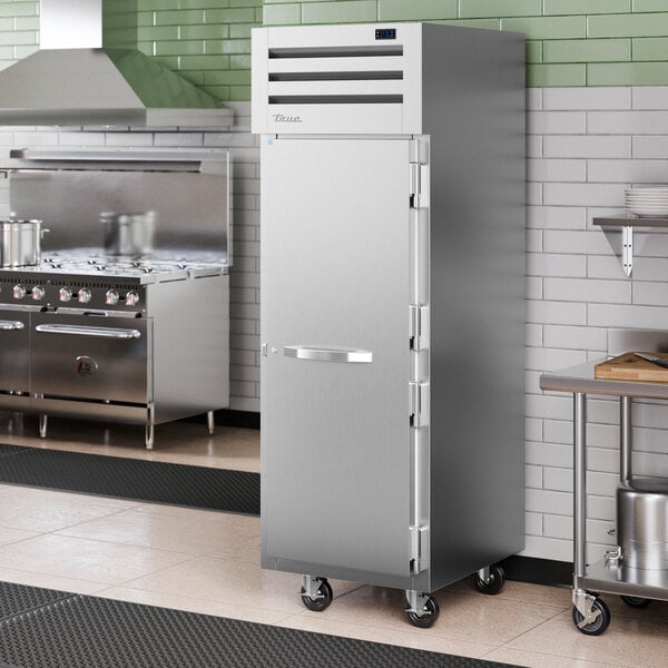 True STG1R-1S-HC Spec Series 27 1/2" Solid Door Reach-In Refrigerator